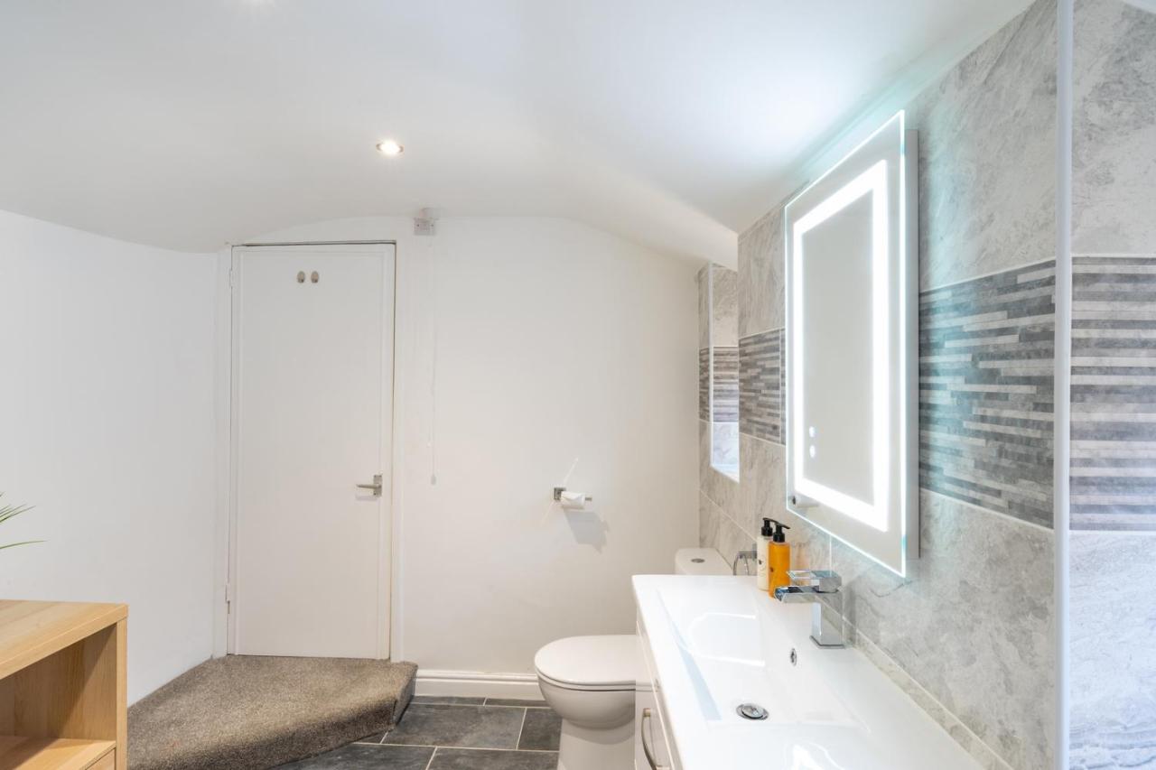 Newly-Renovated, Mid-Terrace Cottage In Porthmadog Exterior foto
