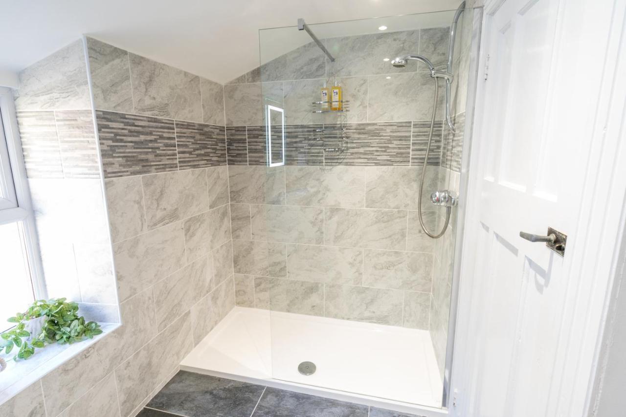 Newly-Renovated, Mid-Terrace Cottage In Porthmadog Exterior foto